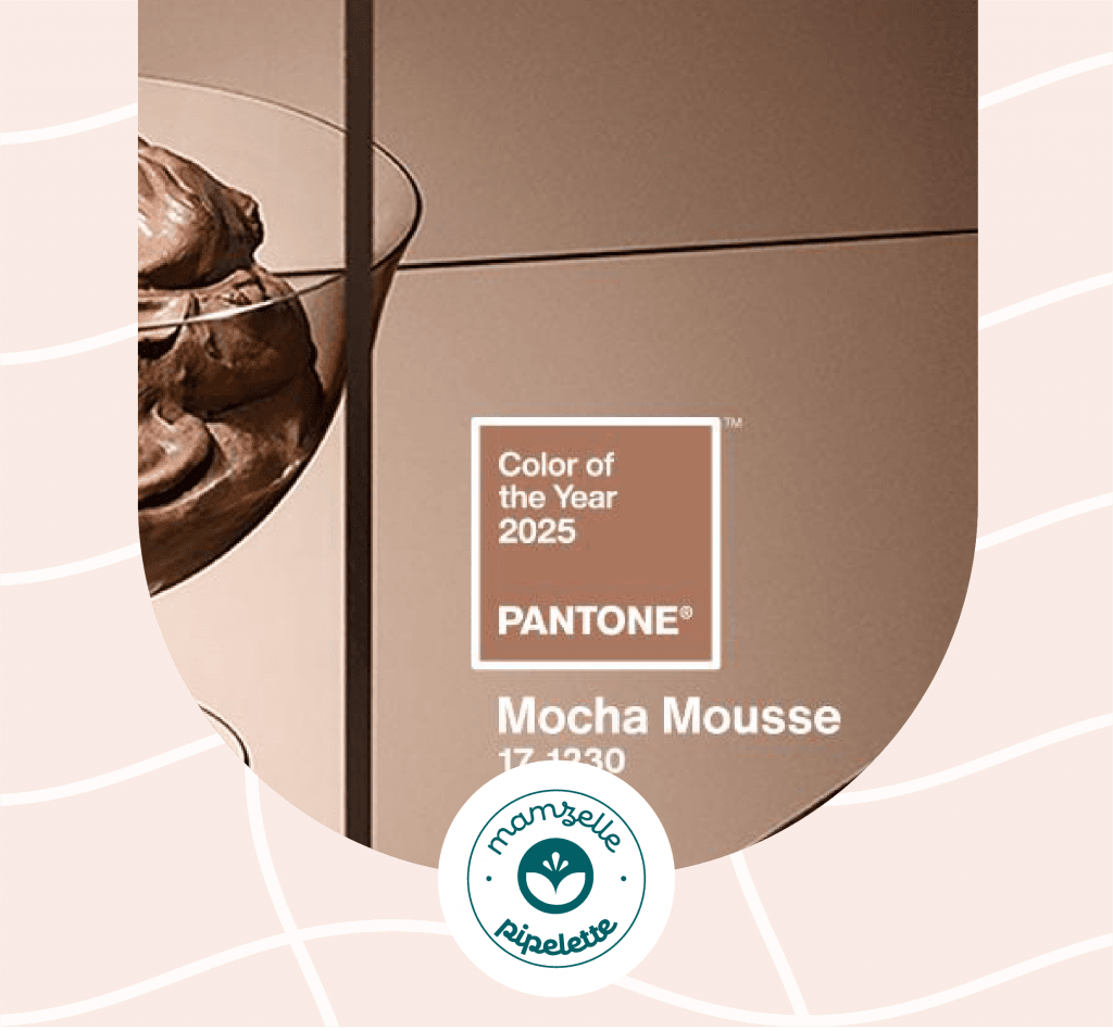 Pour 2025, Pantone Color Institute a sélectionné PANTONE 17-1230 Mocha Mousse, une teinte marron chaude et riche qui alimente notre désir de réconfort en évoquant subtilement le cacao, le chocolat et le café.